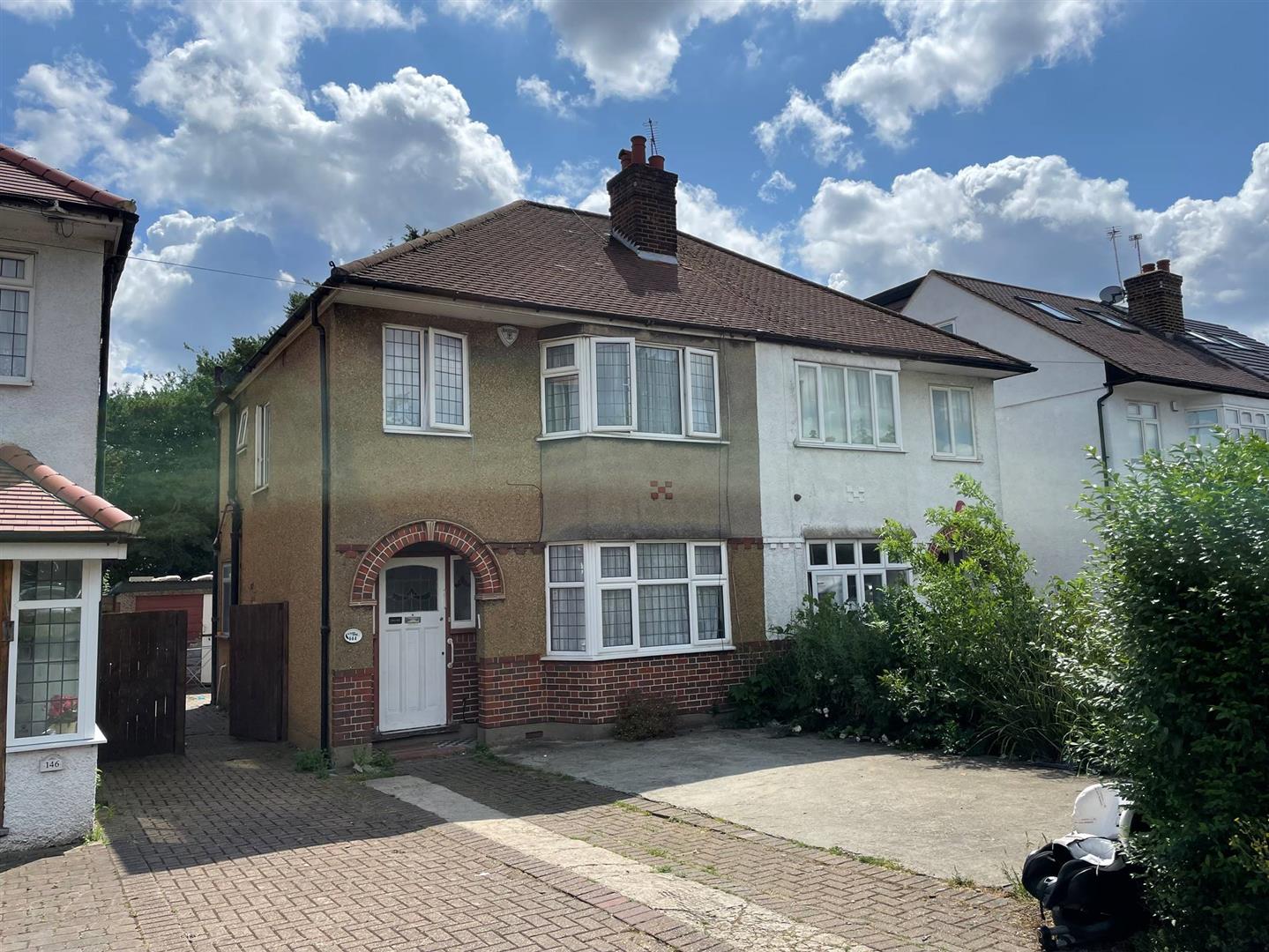 Broadfields Avenue, Edgware Taylor Hawkins